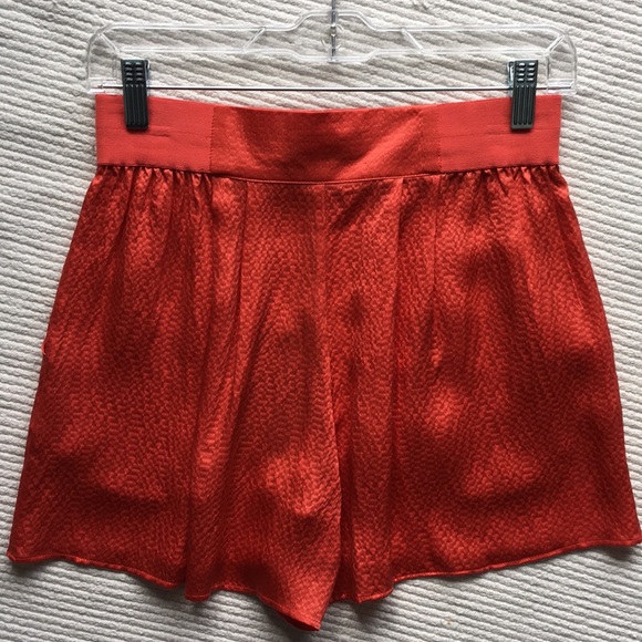 Yoyo Yeung Bright Coral 100% Silk shorts - Picture 3 of 3
